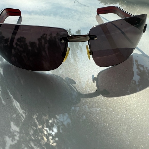 Sunglasses - Picture 4 of 7